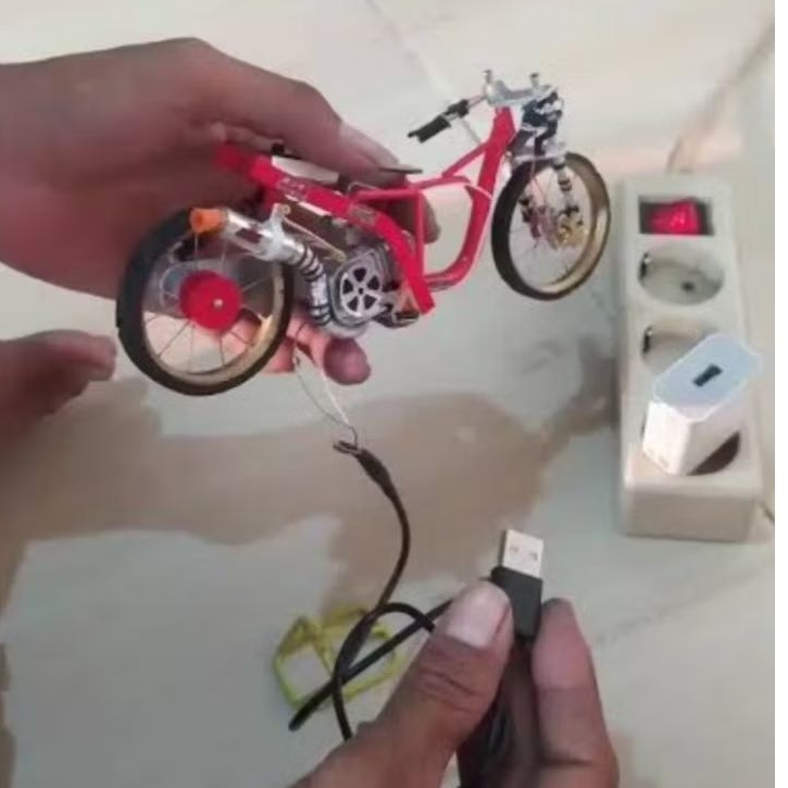 miniatur motor drag Yamaha Mio smile USB bisa di gas