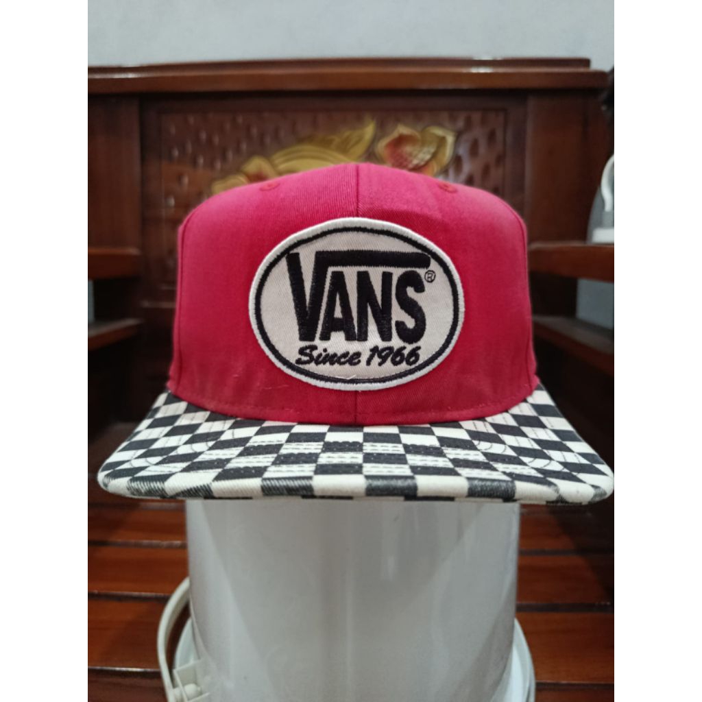 Topi vans