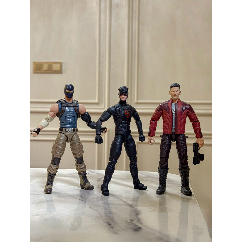 figure daredevil born again bullseye punisher spiderman marvel legends hasbro toybiz