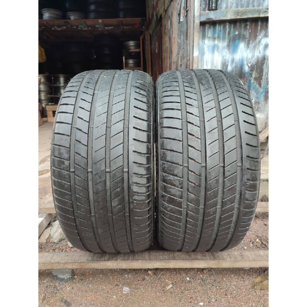 Ban 305/40 R20 Bridgestone Alenza (RFT)