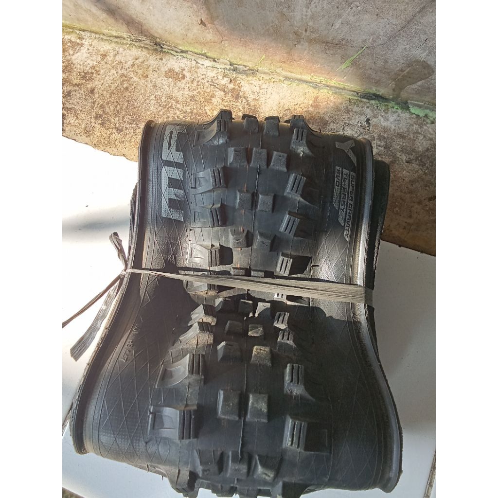 ban schwalbe magic mary 27..5x2.60