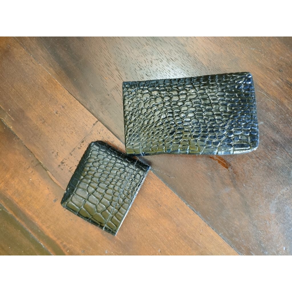 SLEPEN LINTINGAN ATAU TEMPAT MENYIMPAN LINTINGAN DENGAN MOTIF KULIT BUAYA