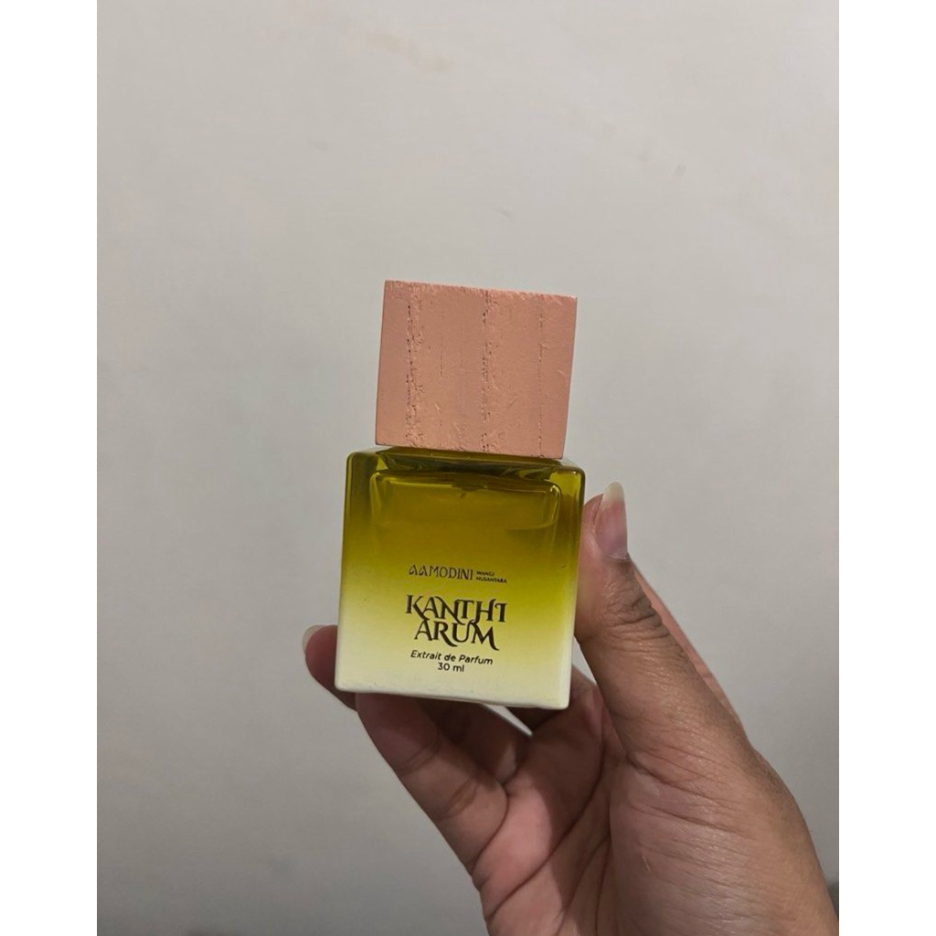 Aamodini Kanthi Arum Preloved