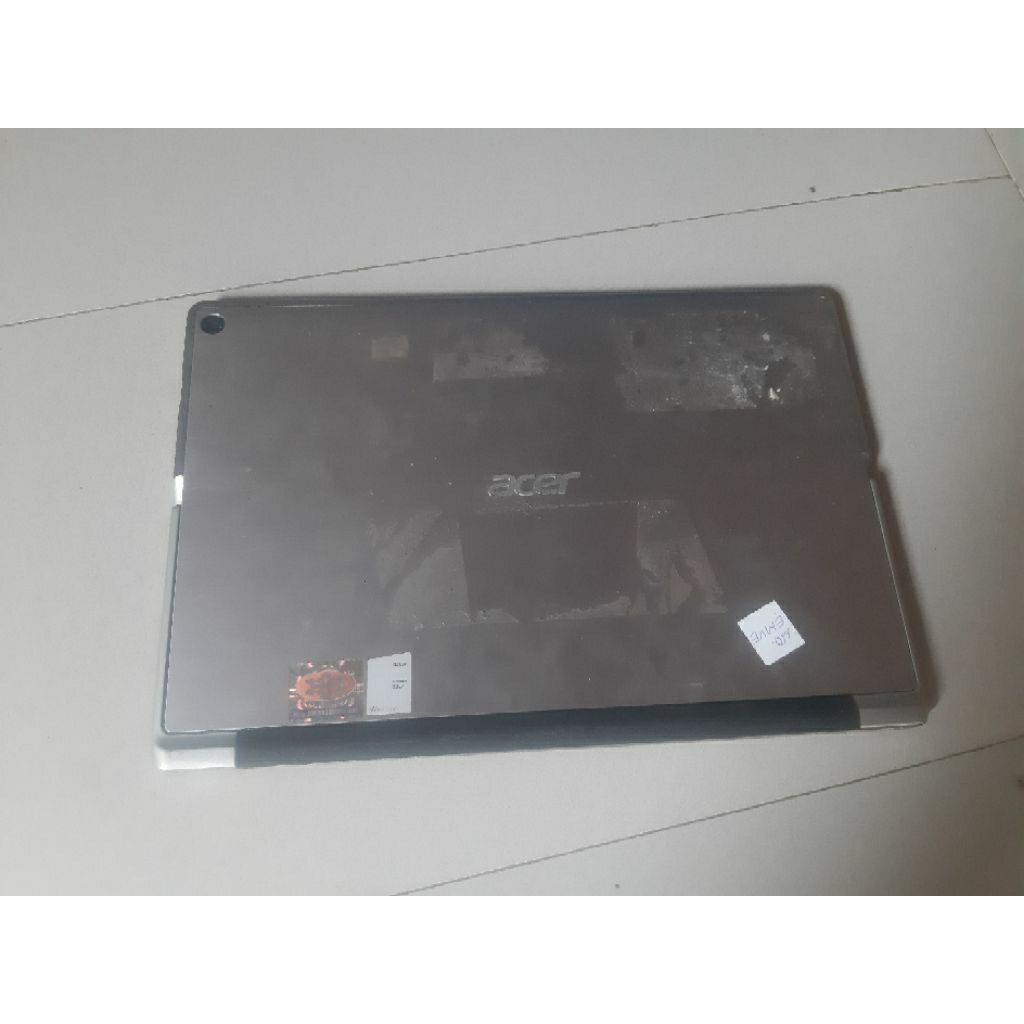 Bahan Pretelan Acer Switch Alpha 12 - Mesin Mati & Layar Retak - Eceran