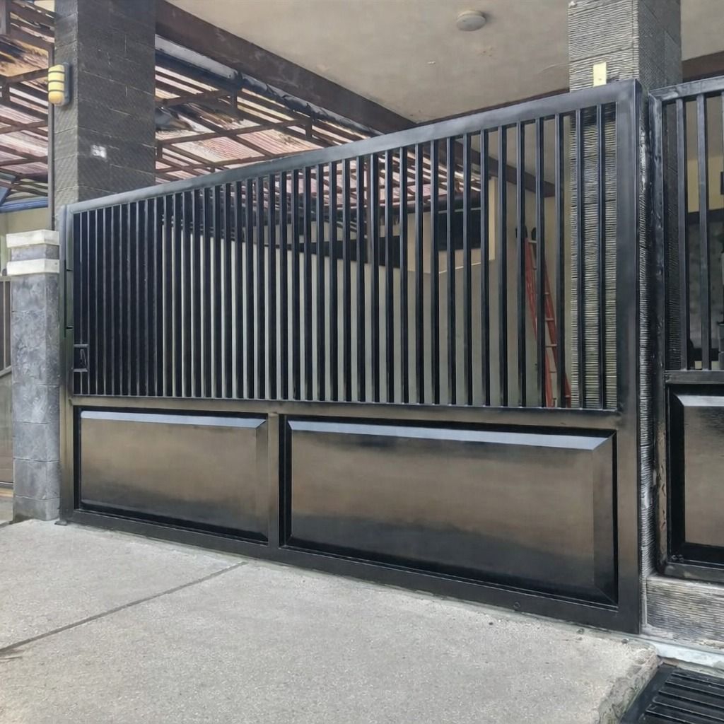 Pagar Rumah Kombinasi Plat Hollow Galvanis Dan Plat Bending (invoice)