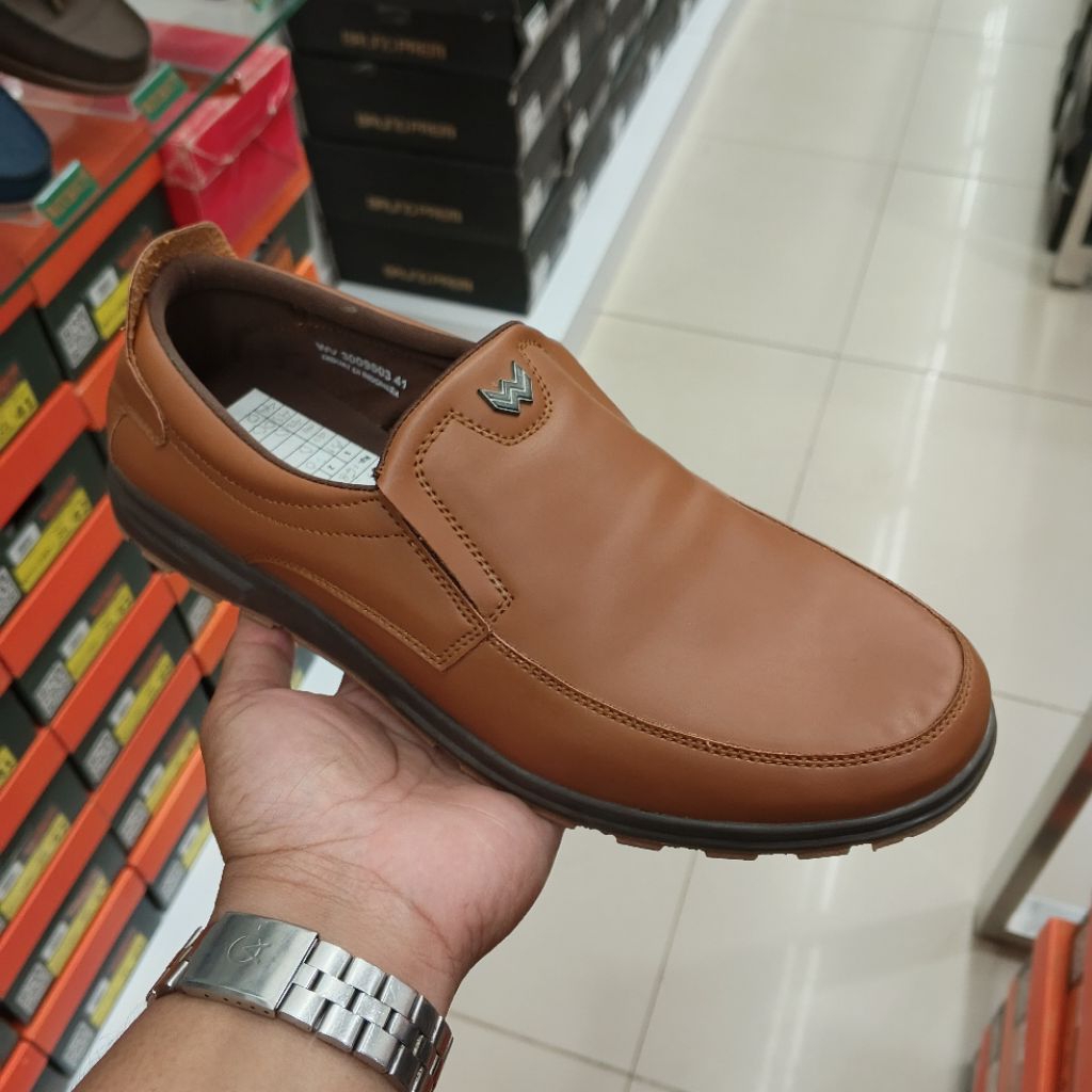 PROMO WATCHOUT SEPATU SLIP ON PRIA ORIGINAL