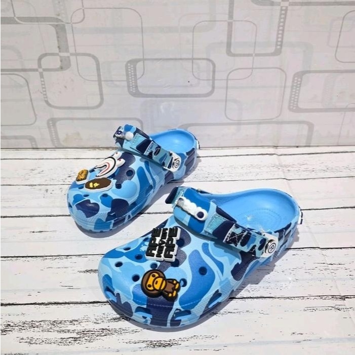 HOT DEALS CROCsS X BAPE/Sandal CROCsS X BAPE/Sandal Pria/CROCsS Pria (CROCS CLASSIC X BAPE)