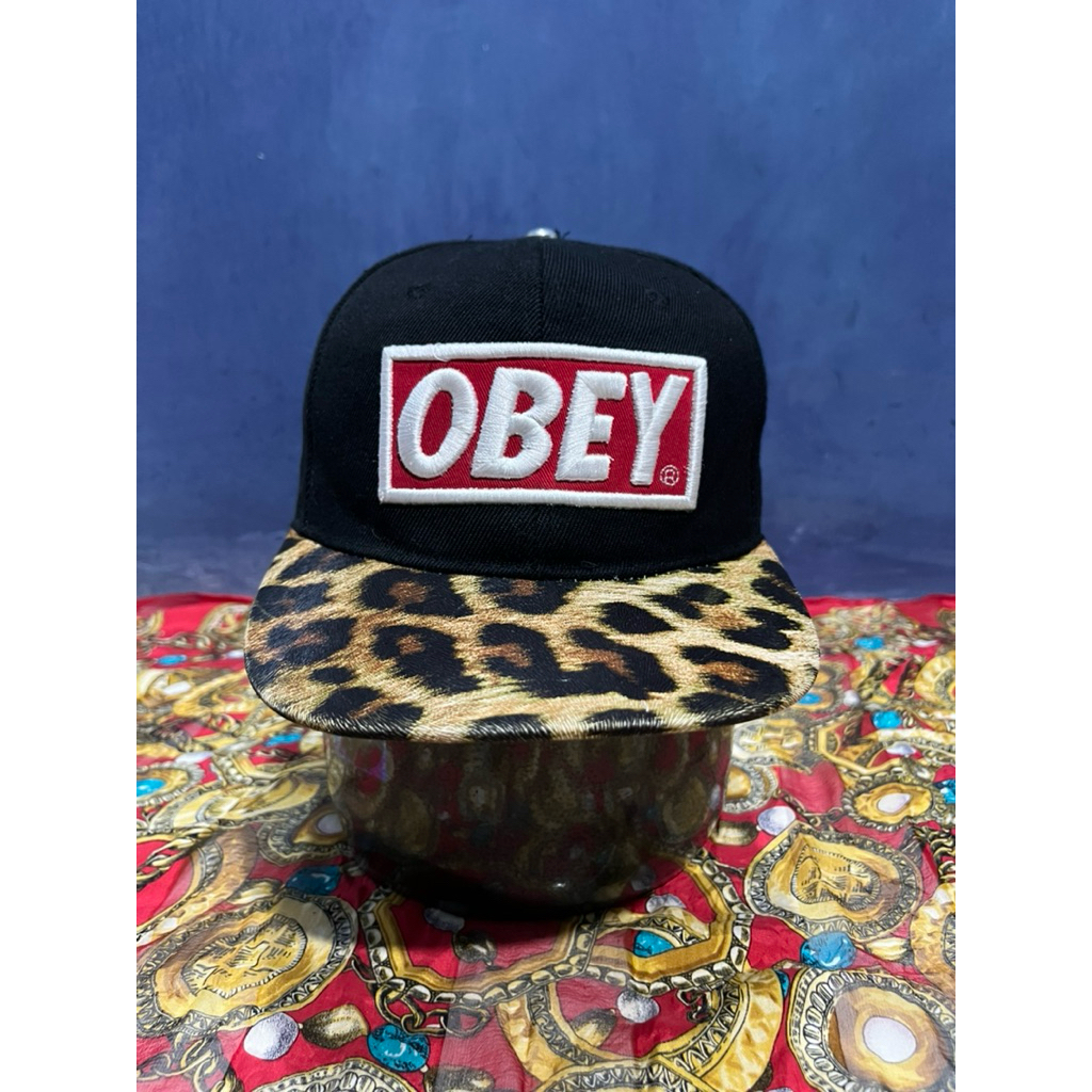 TOPI/SNAPBACK OBEY VISOR LEOPARD