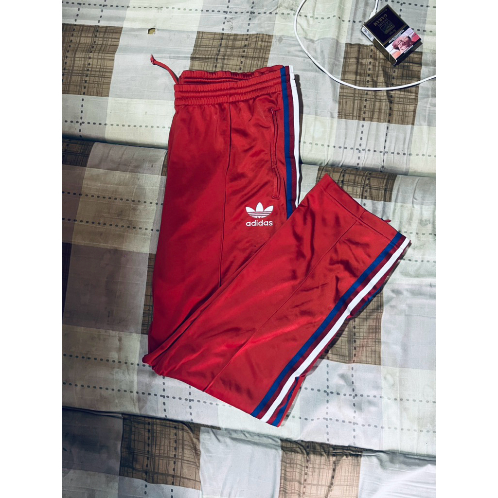 trackpants adidas