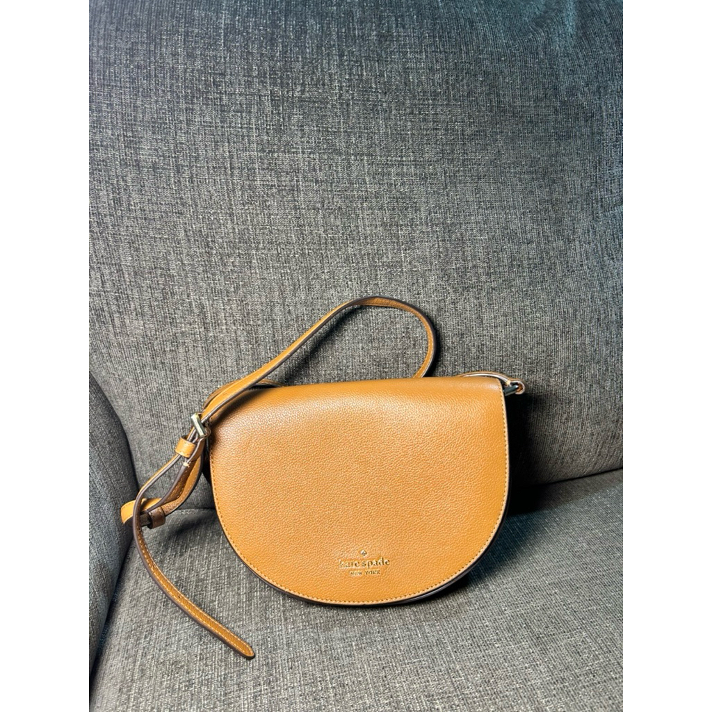 Tas slempang kate spade