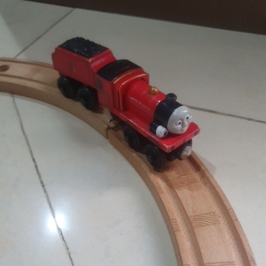 *BROKEN* Wooden Railway Talking James Thomas