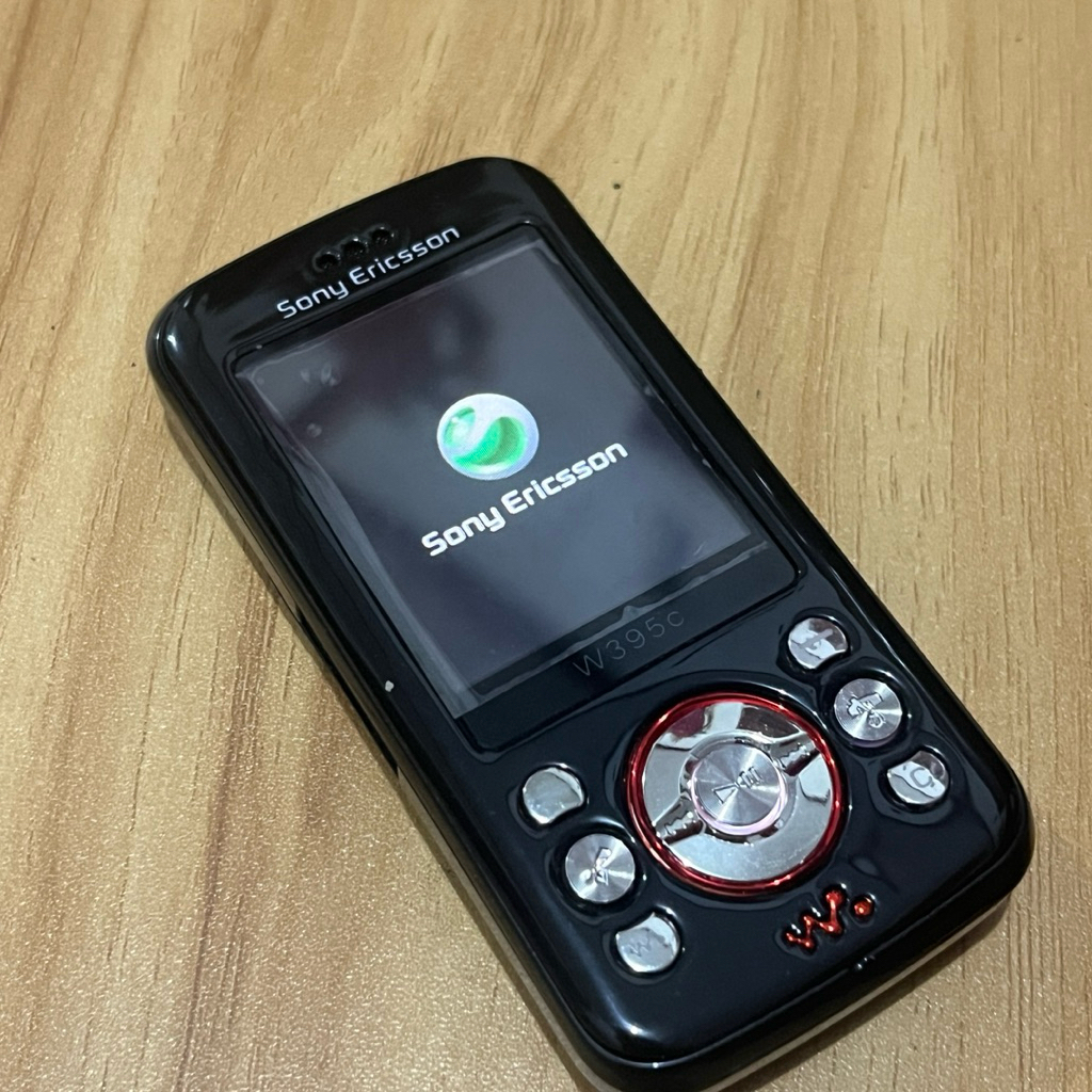 Sony Ericsson w395 black edition