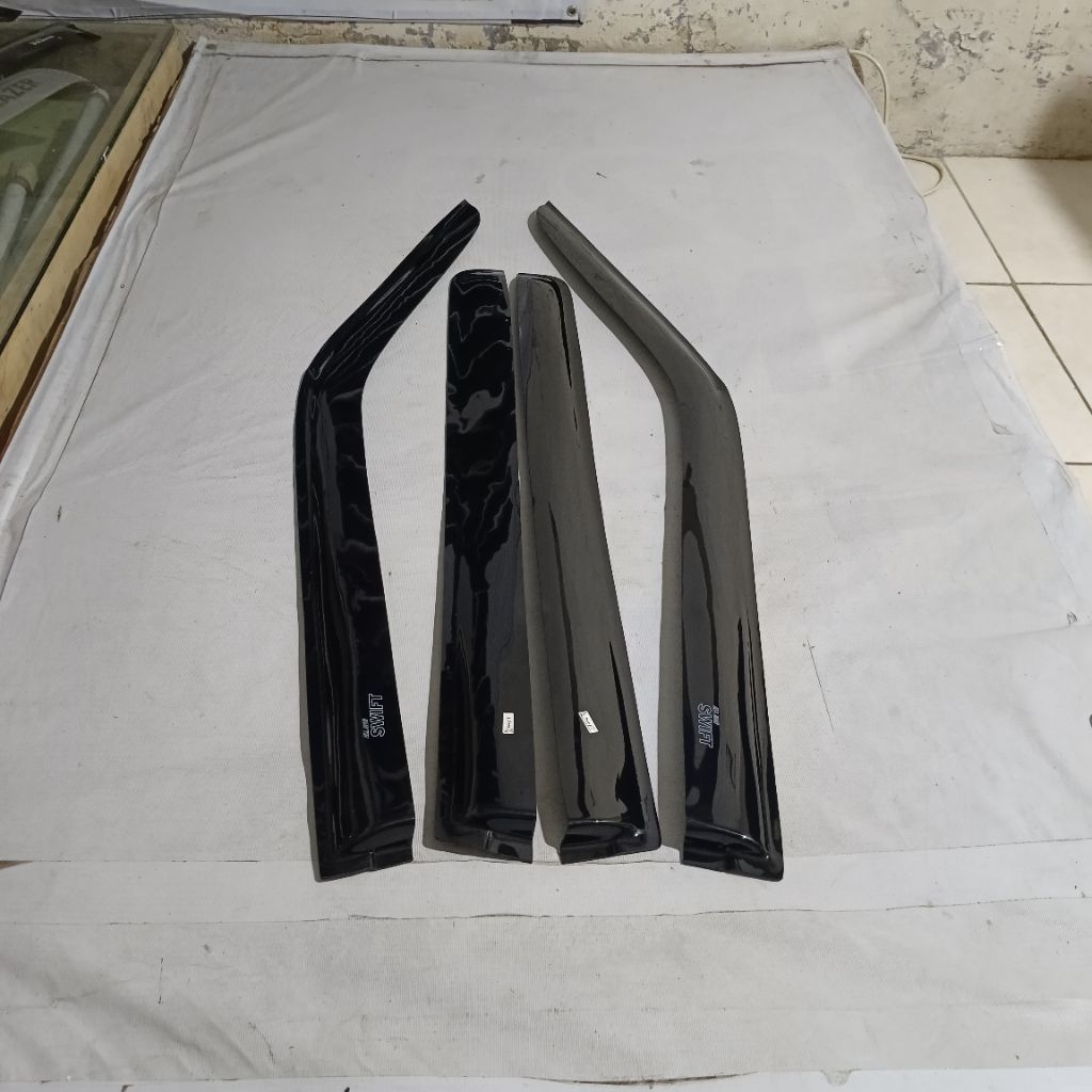 Talang air mobil Suzuki All New Swift slim
