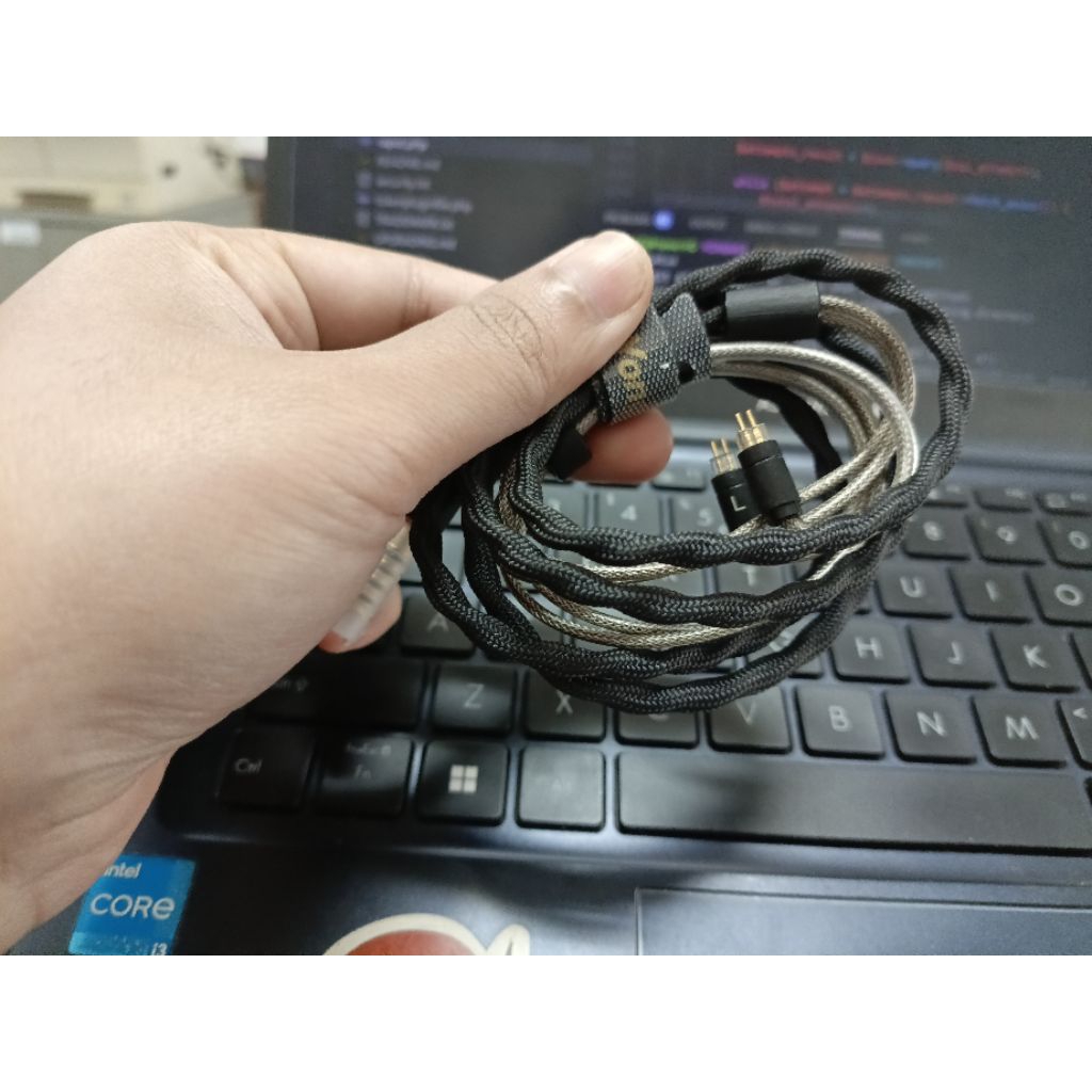Kabel Yongse BlackSea 4.4mm 2pin, Second Like New