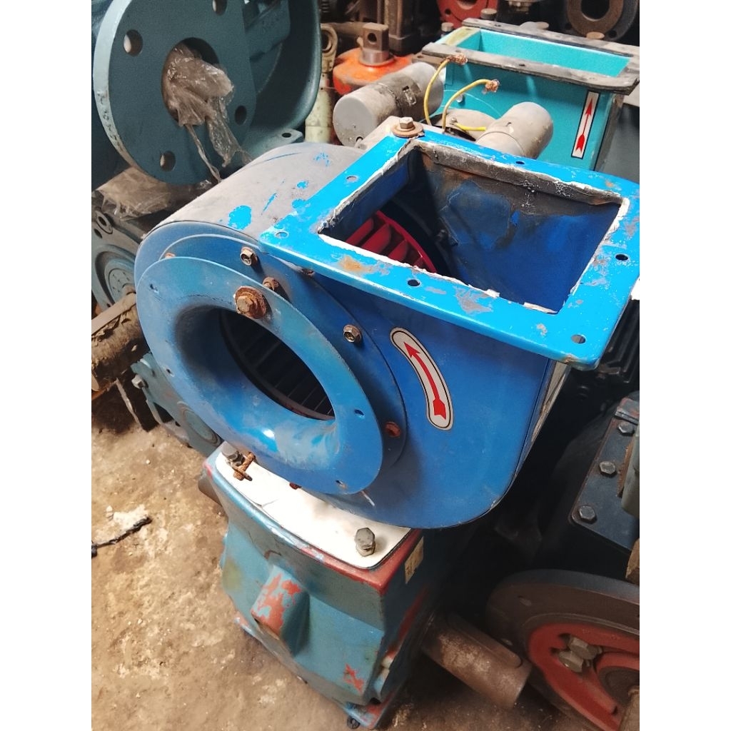 Katsu centrifugal fan blower 1,1kw 1,5hp 220v 2900 rpm, impeler 200mm, bekas