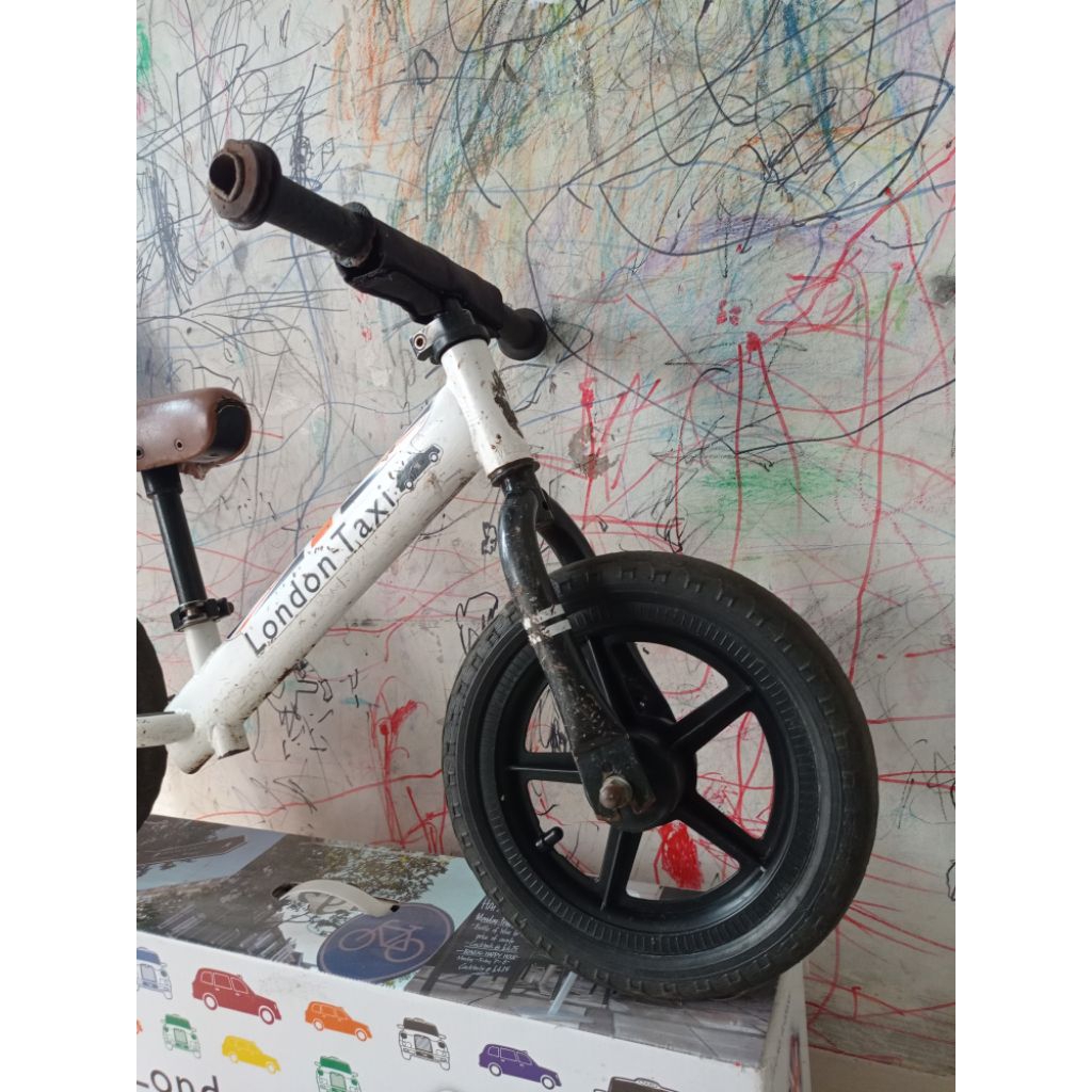 balance bike london taxi