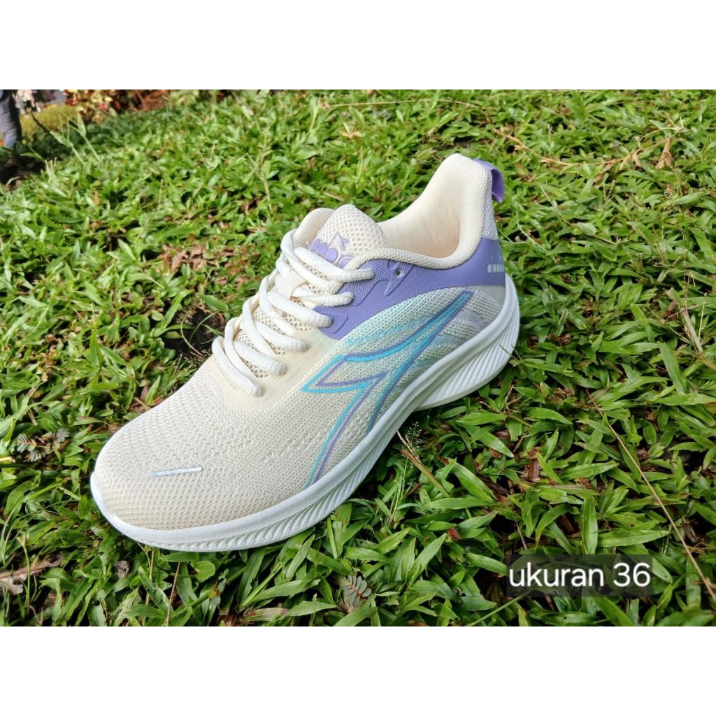 sepatu olahraga senam joging sport diadora cewek original