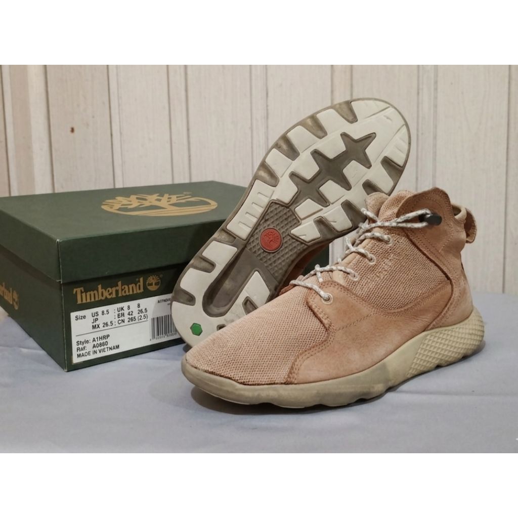 Sepatu Sneaker Outdoor Hiking Timberland FlyRoam Chukka