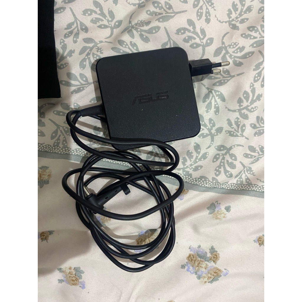 Charger / Casan Laptop Asus 65 Watt