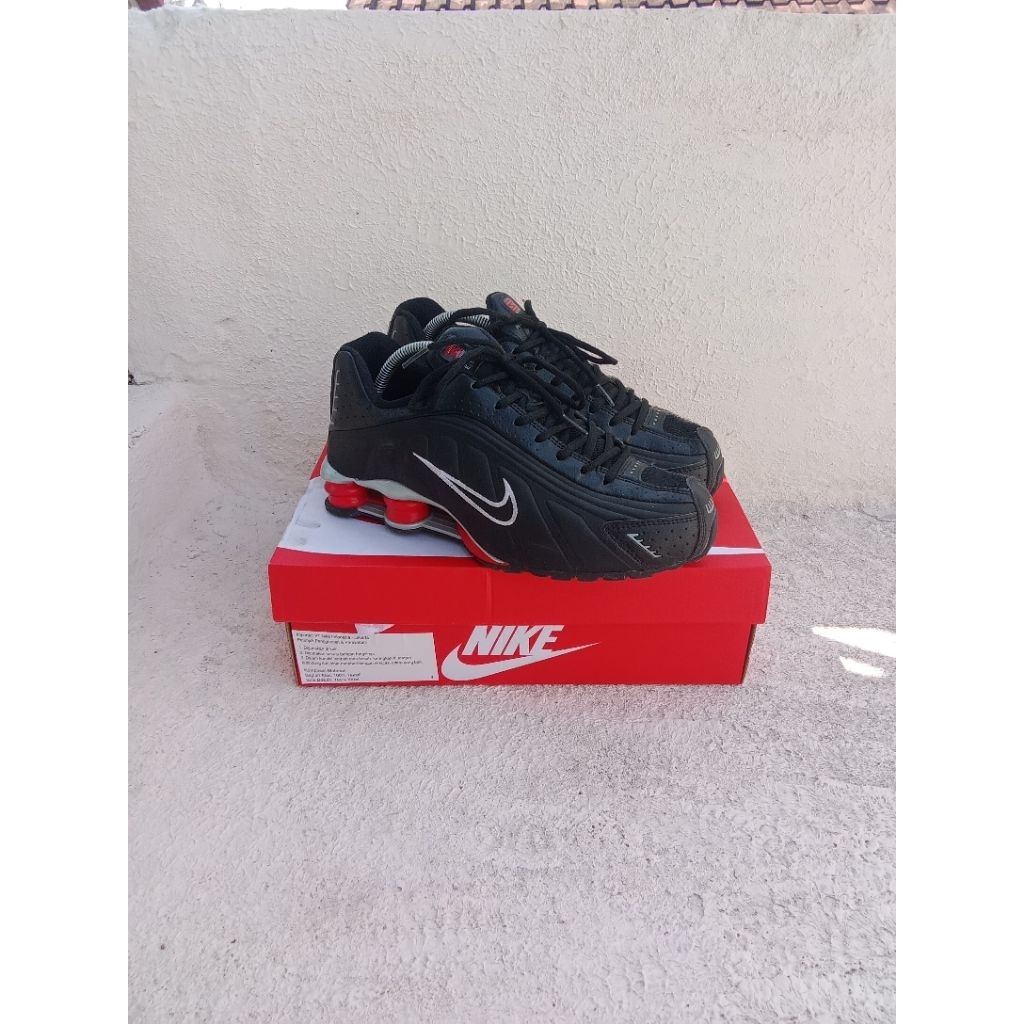 Nike shox r4