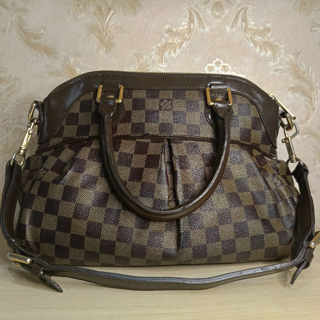 LV Damier Ebene Trevi PM