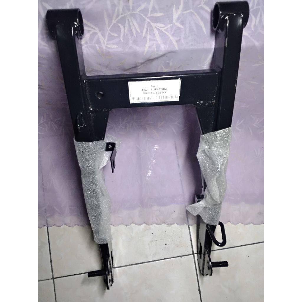 Arm Tebal Supra X 125 DD cakram belakang Hitam dan Crom Untuk Motor Honda Supra X 125 DD