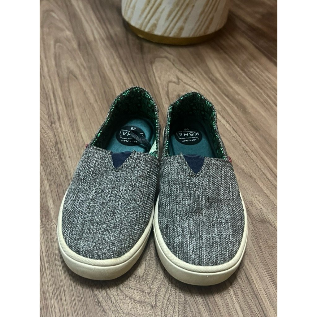 Preloved Sepatu Anak Wakai