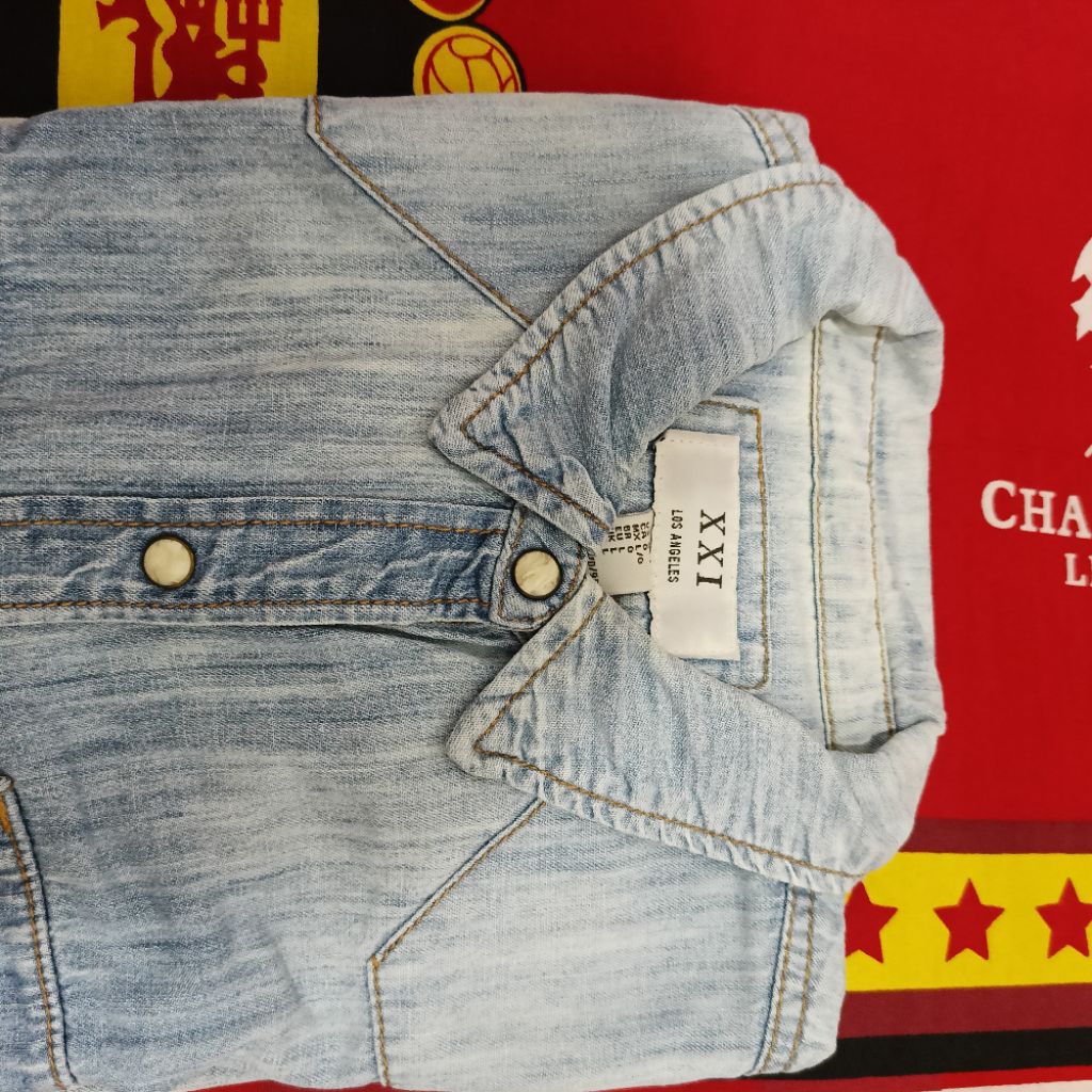 kemeja Levis preloved