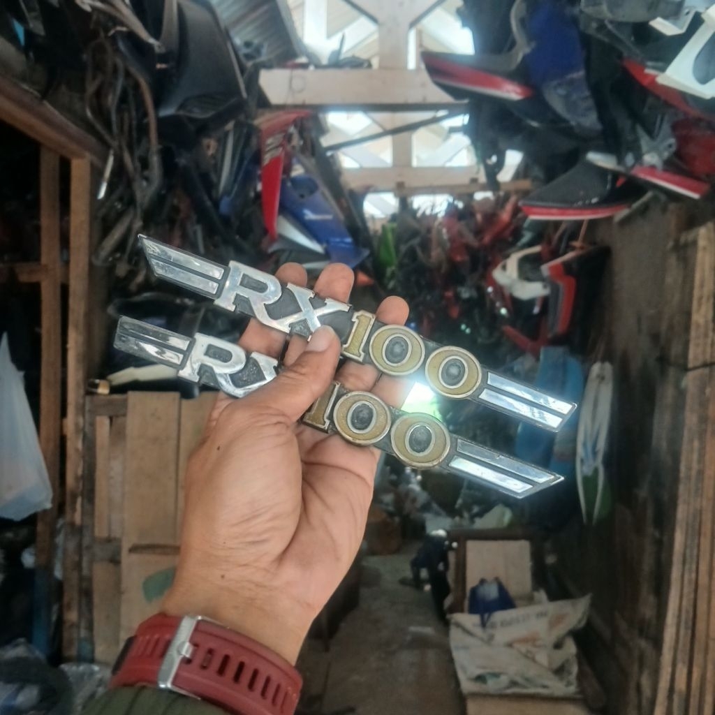 emblem Tepong yamaha RX 100 original murah
