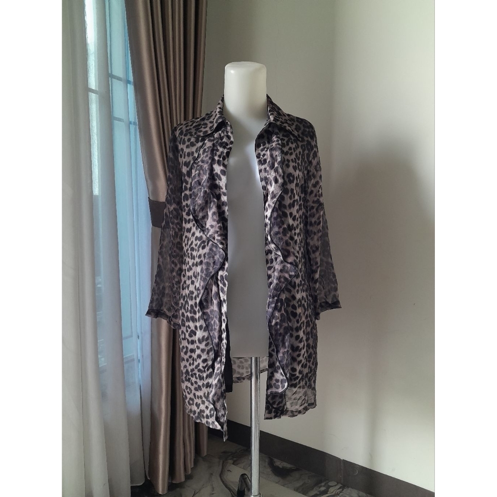 Outer Leopard, Kemeja Blouse Leopard