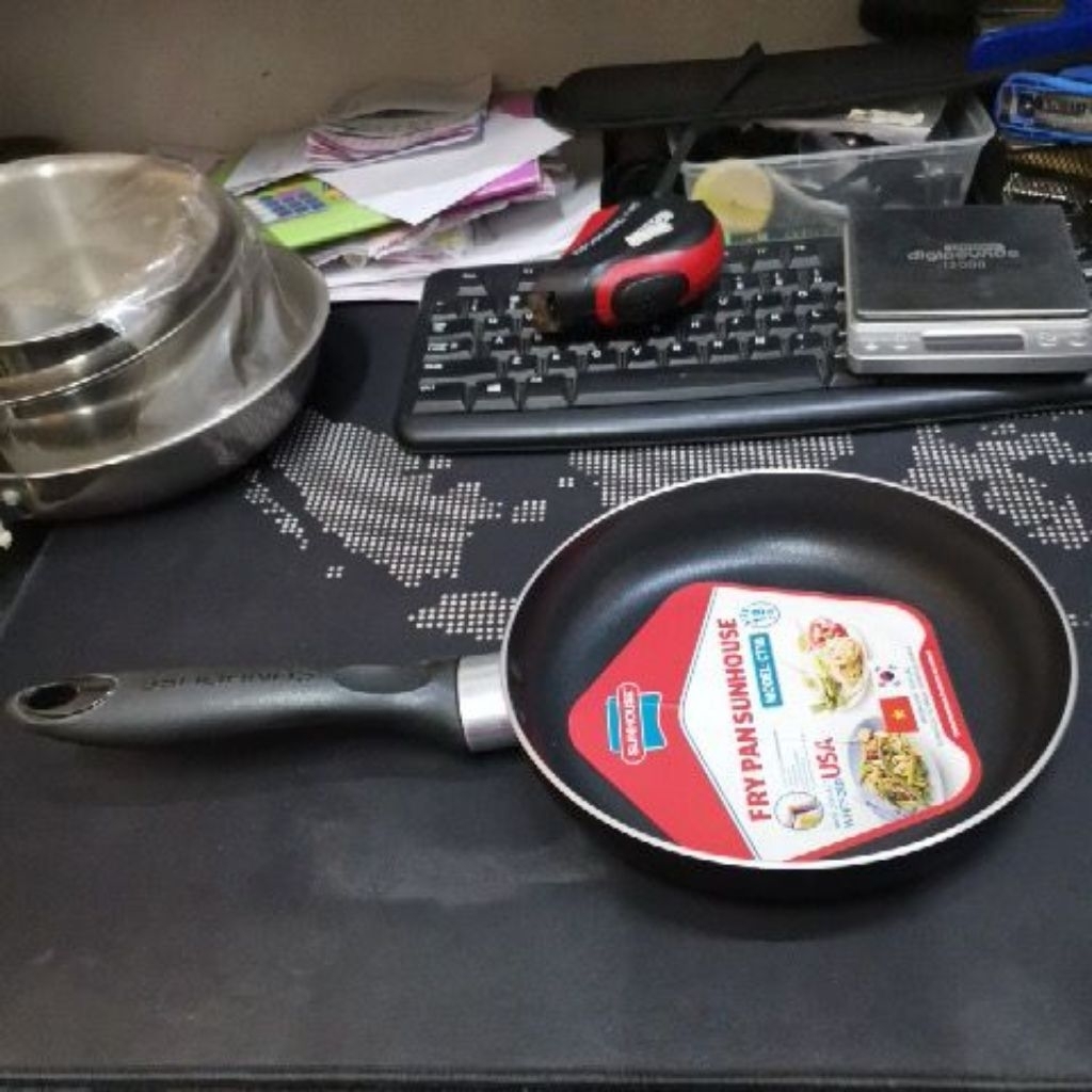 wajan teflon penggorengan frypan sunhouse ct-18 18cm