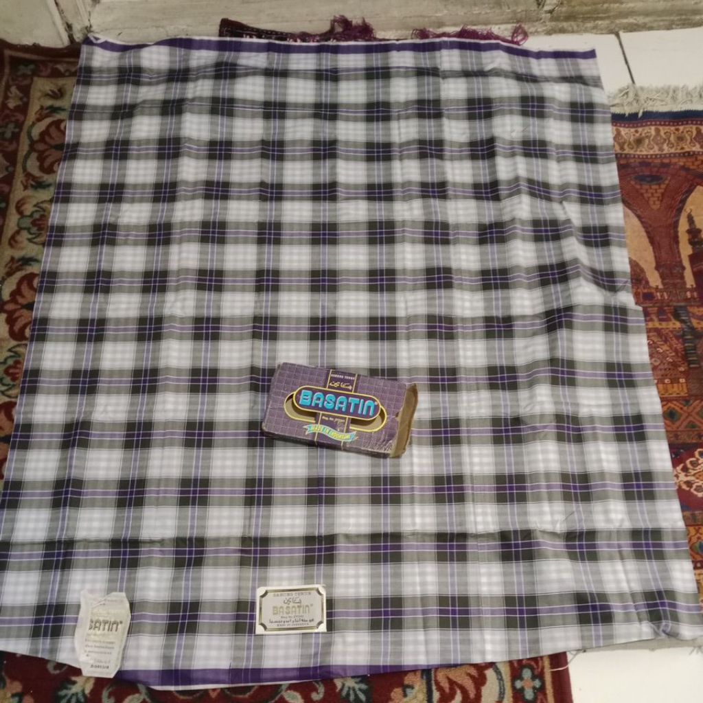 Sarung Jadul Basatin bercap (baru)