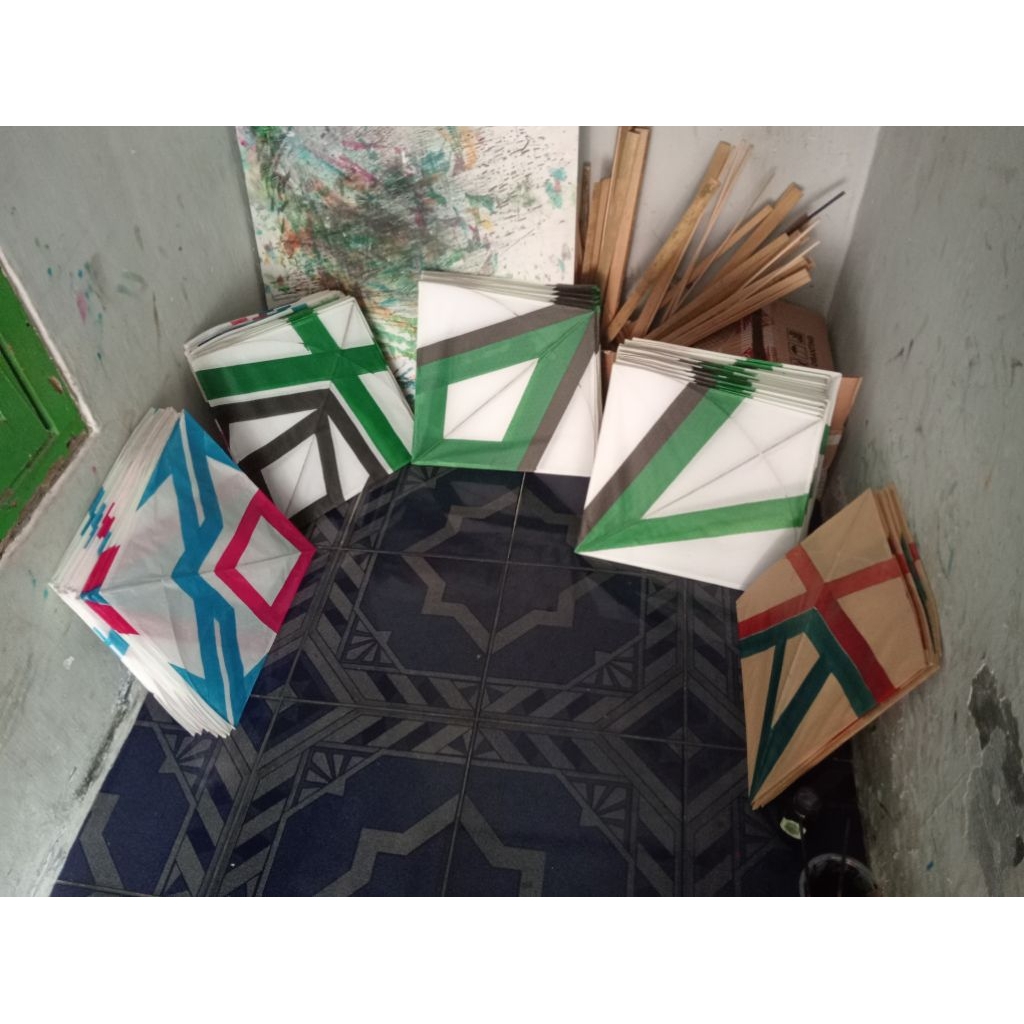 Layangan Seot Berotot Uk 54