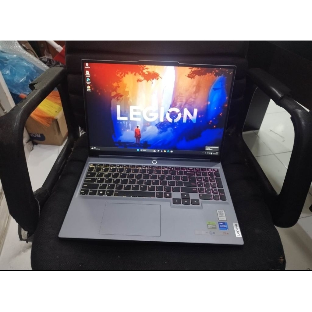 Lenovo Legion Pro i9 14900 RTX 4060 8 GB