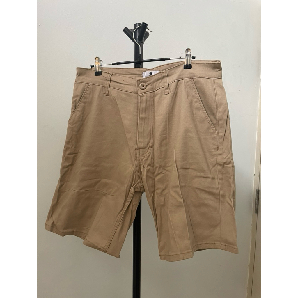Celana pendek chino pria preloved