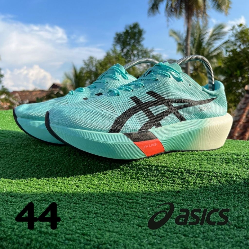 ASICS Metaspeed Sky Paris