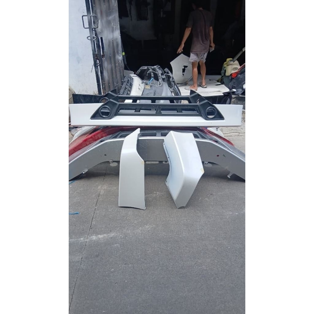 Bodykit xpander 2020 kebawah original