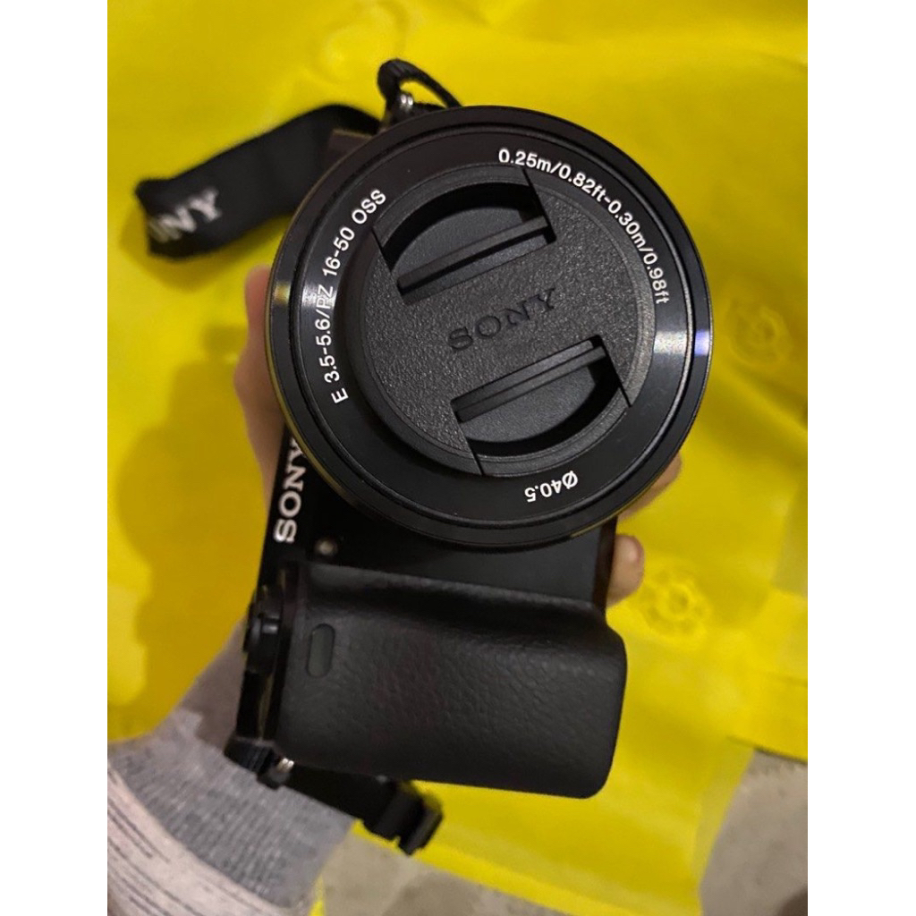 PRELOVED KAMERA SLR SONY
