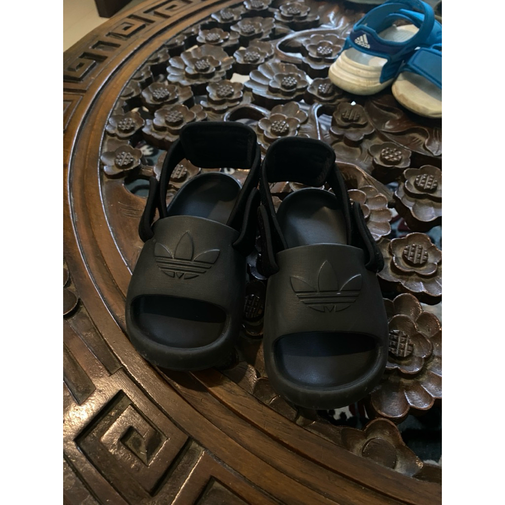 preloved sandal adidas