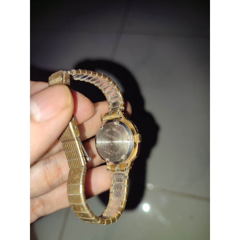jam tangan Second
