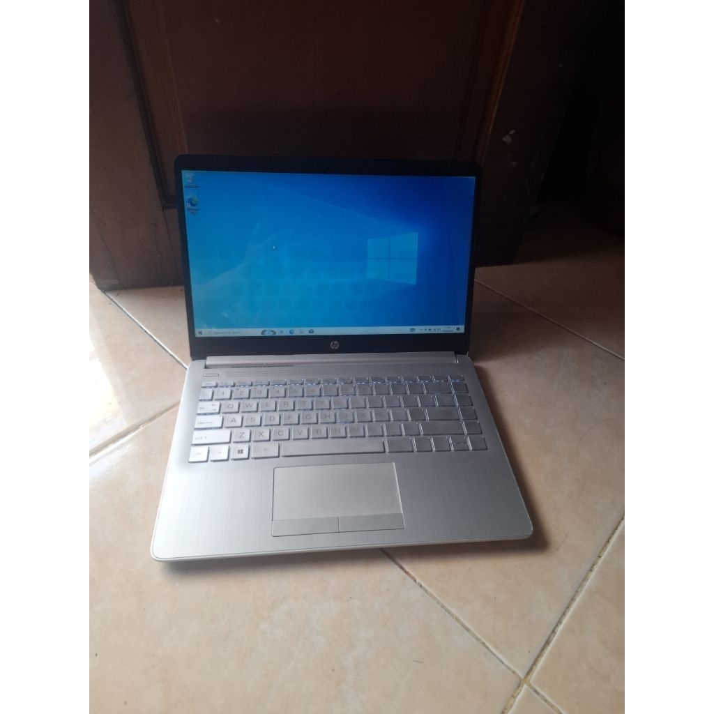 Laptop Second HP 14s DK0073AU AMD A4
