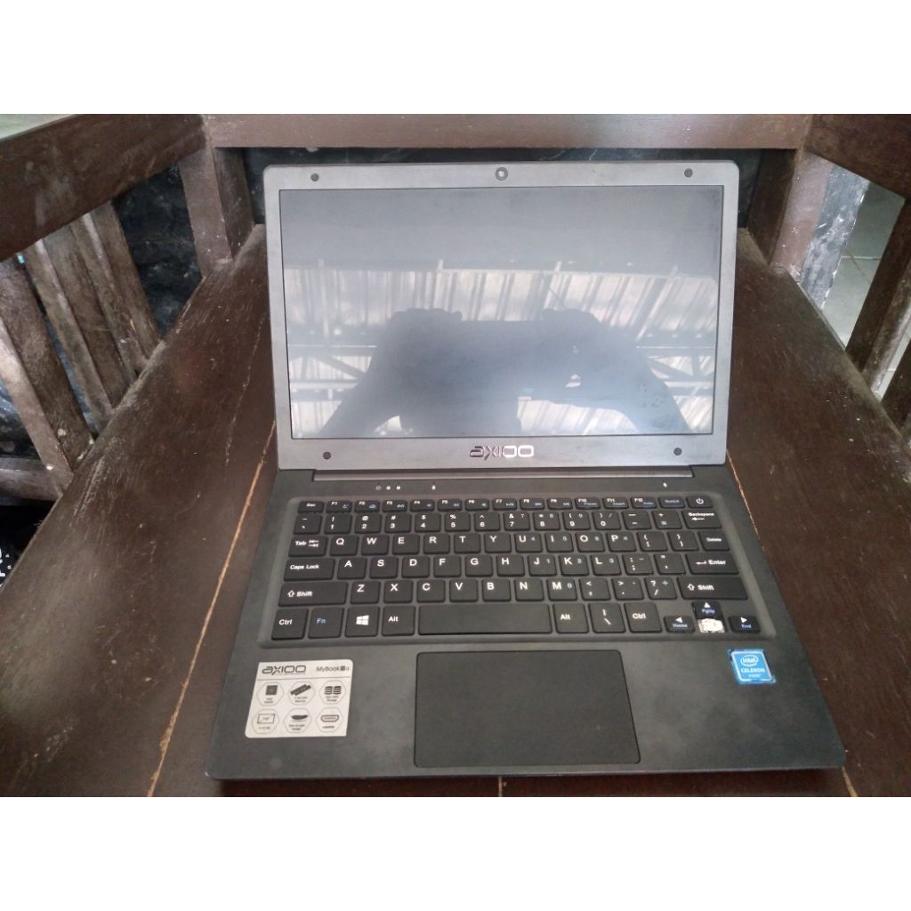 Axioo mybook 11g (MINUS)