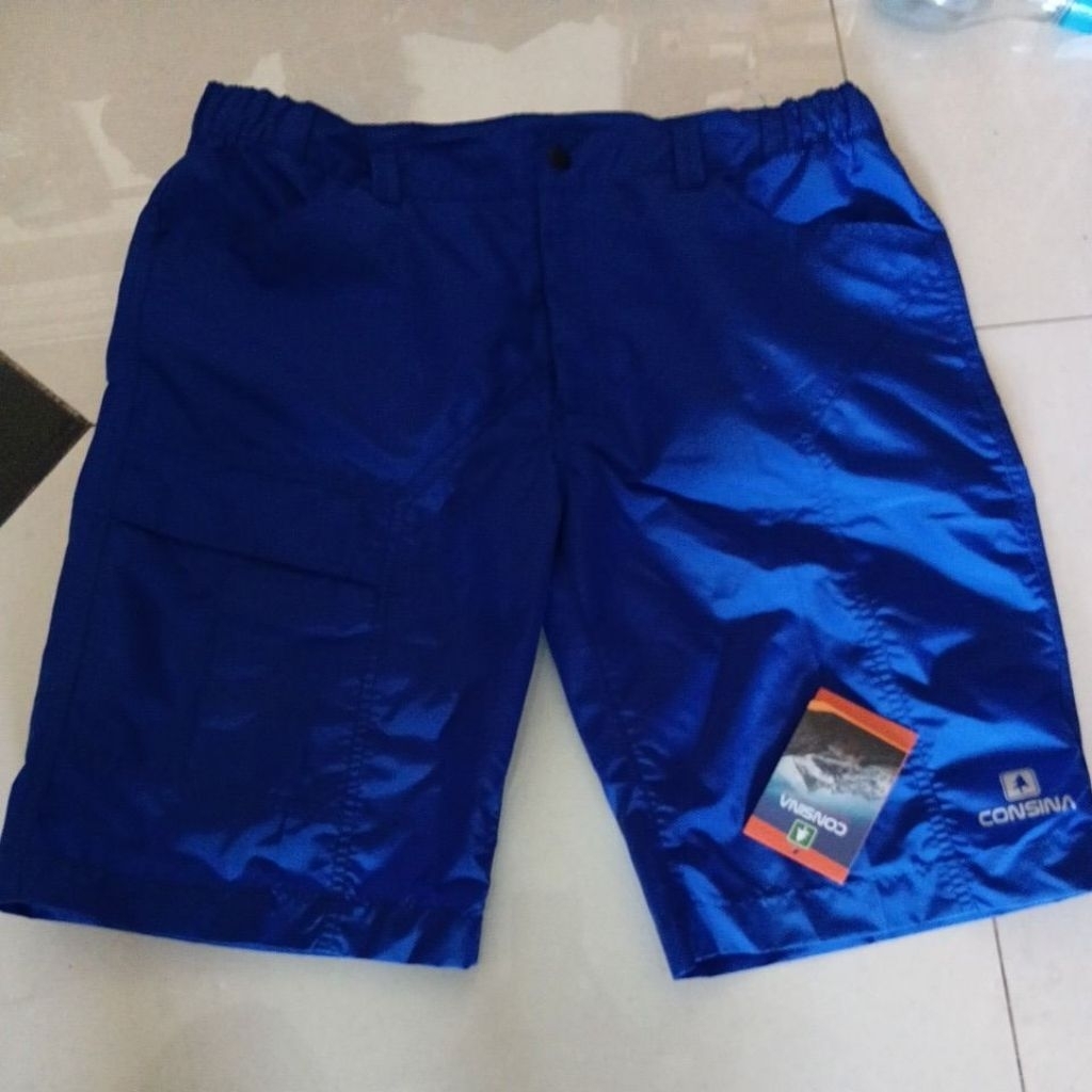 Celana pendek consina lutsen