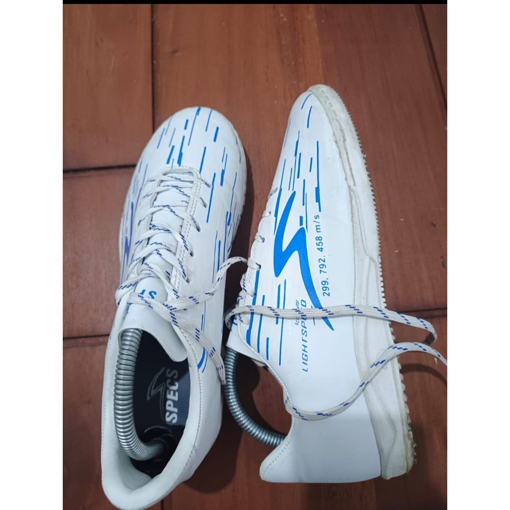 sepatu futsal ls reborn