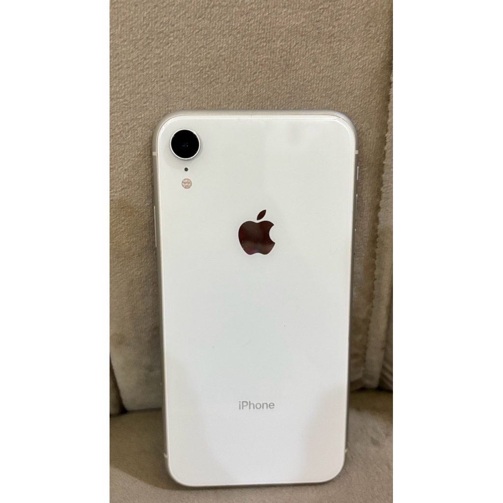 Apple Iphone XR (putih)