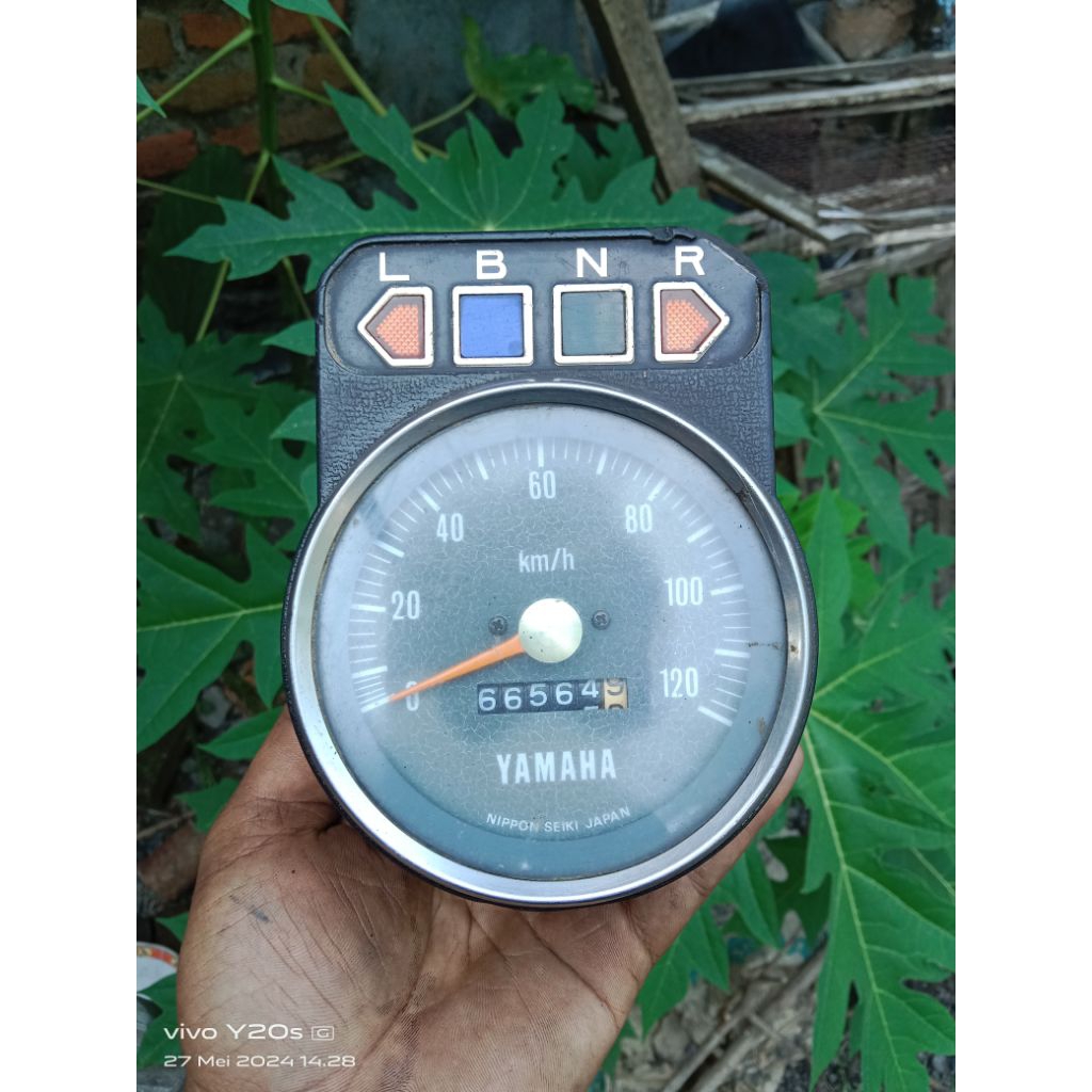 spedometer yamaha yb100
