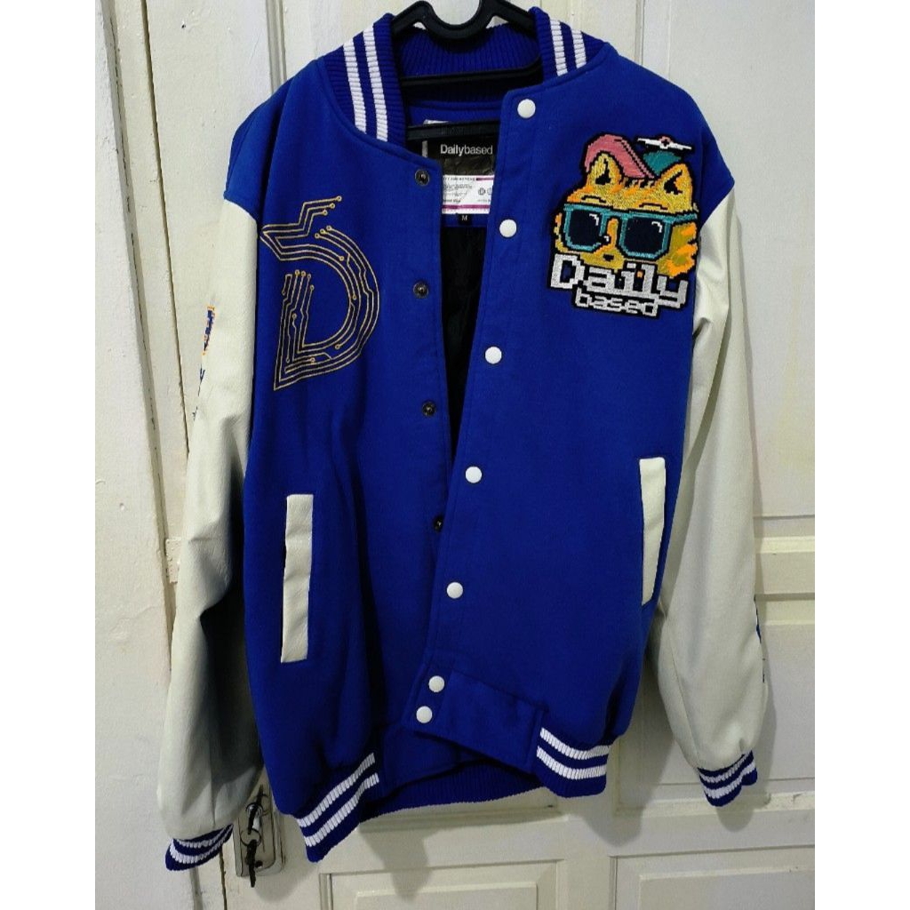 Outer Dailybased original