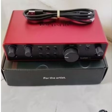focusrite scarlett 2i2 Gen4 4Th soundcard bekas liknews