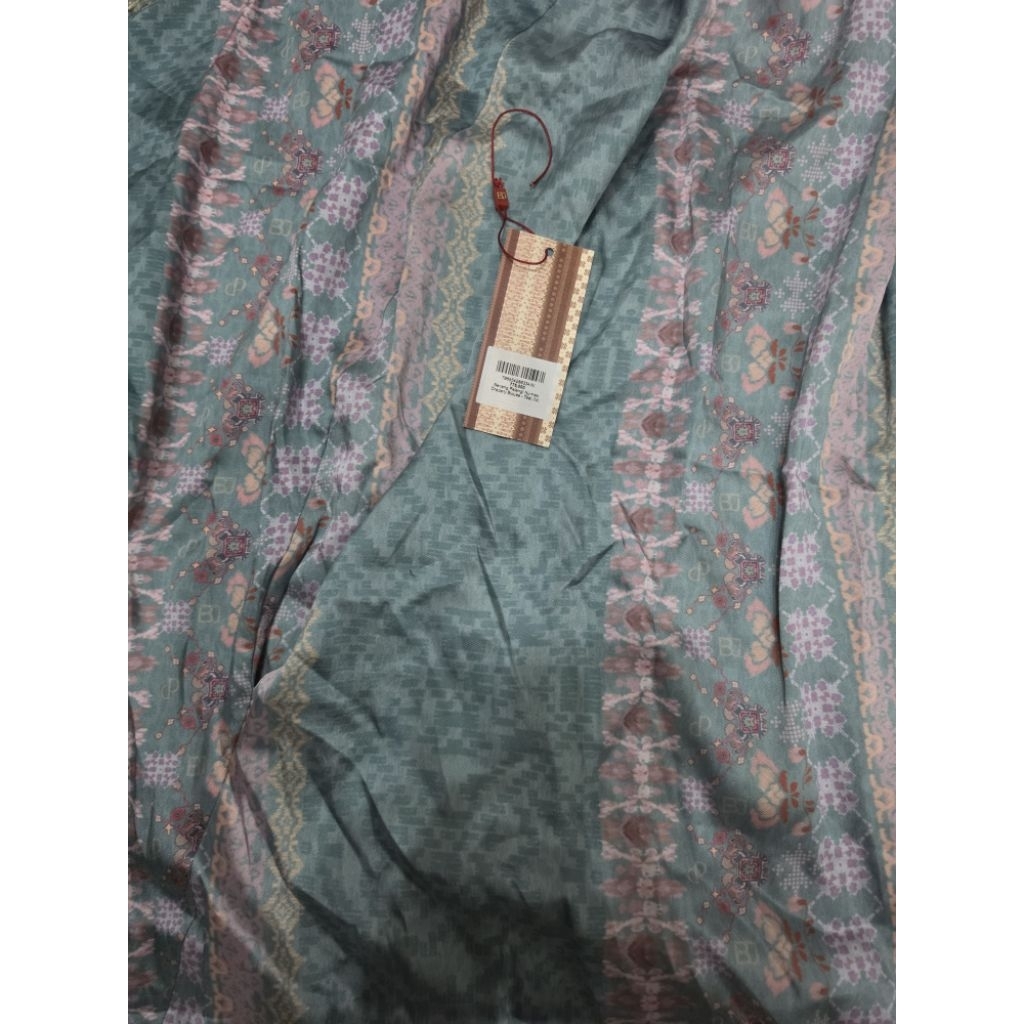 Atasan  Preloved Dian  pelangi x Benang jarum