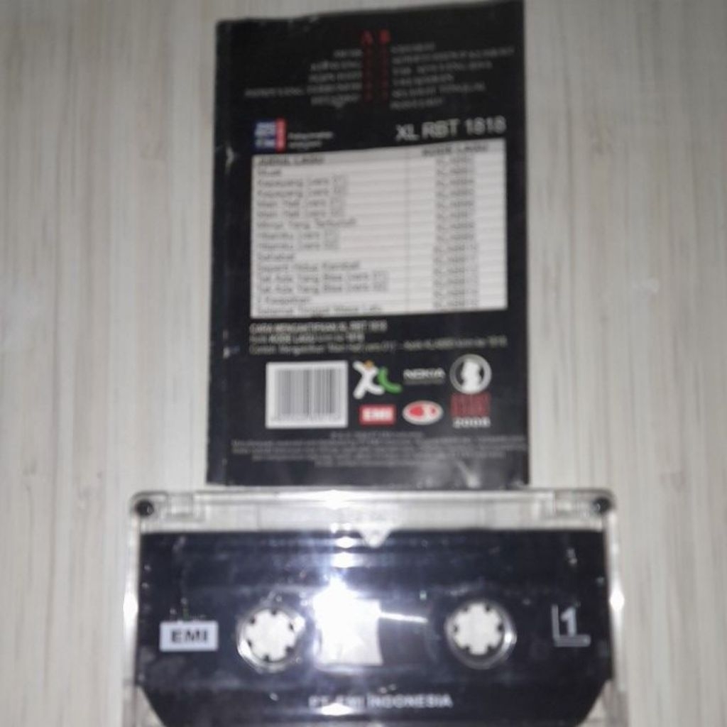 kaset pita andra and the backbone season 2